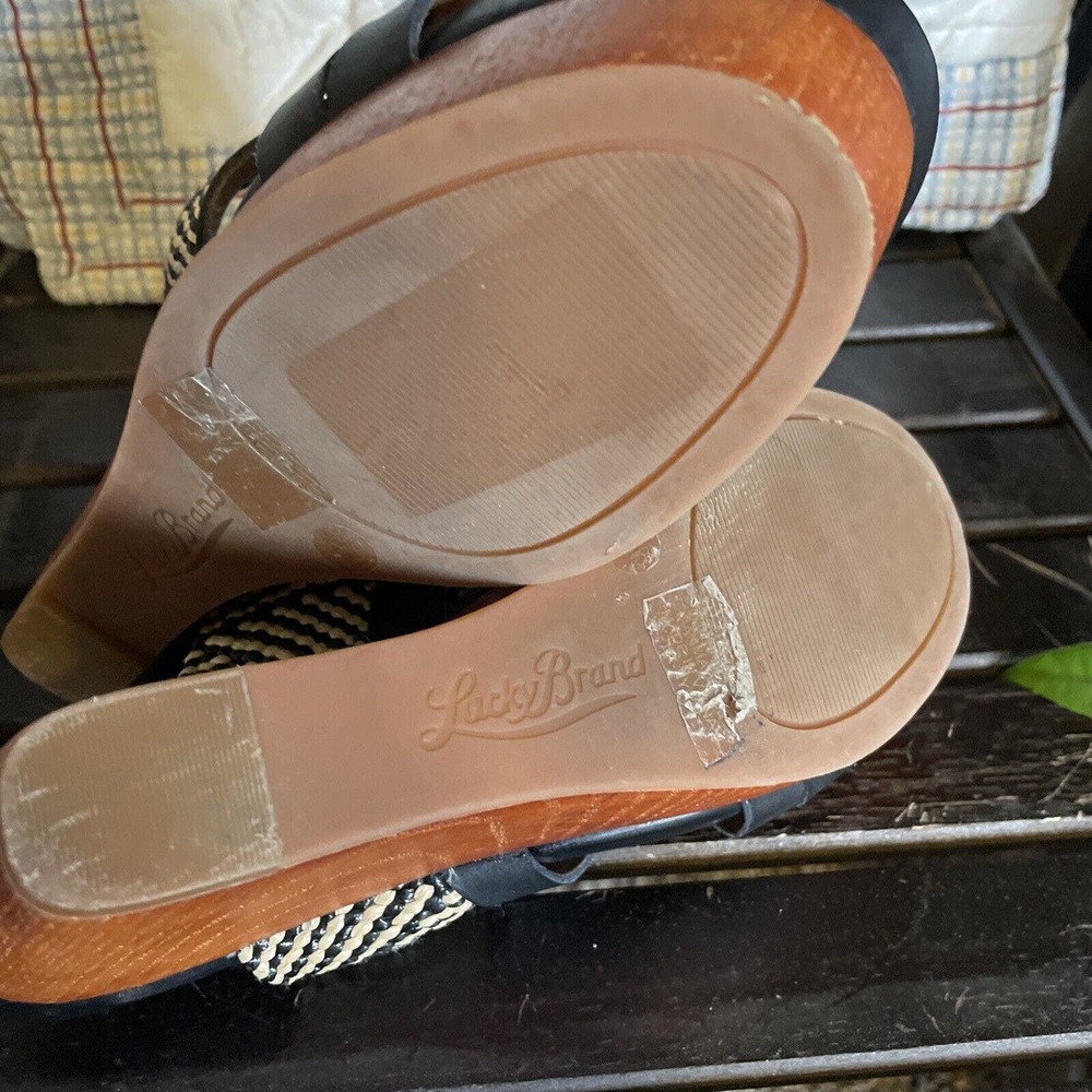 LUCKY BRAND Womens Size 6.5/36.5 Sandals NYLOH Black Leather Woven Strap Wedge - Picture 6 of 6